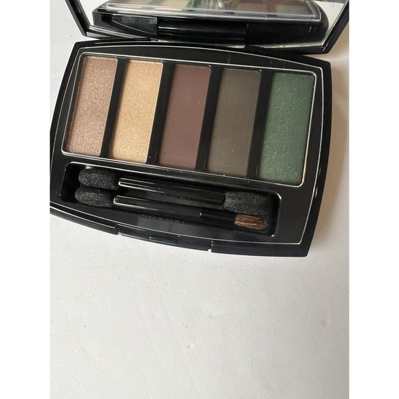 Chanel Trait de Caractere Eyeshadow Palette 5-Color Shadows .9g (31oz) - Picture 5 of 6